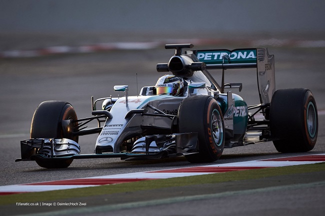 Lewis-Hamilton-Mercedes-2015-F1-testing-Barcelona-8